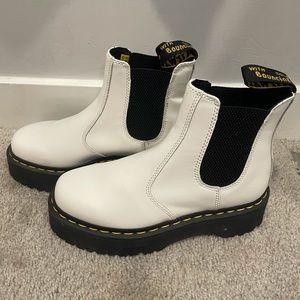 Doc martens Chelsea boots